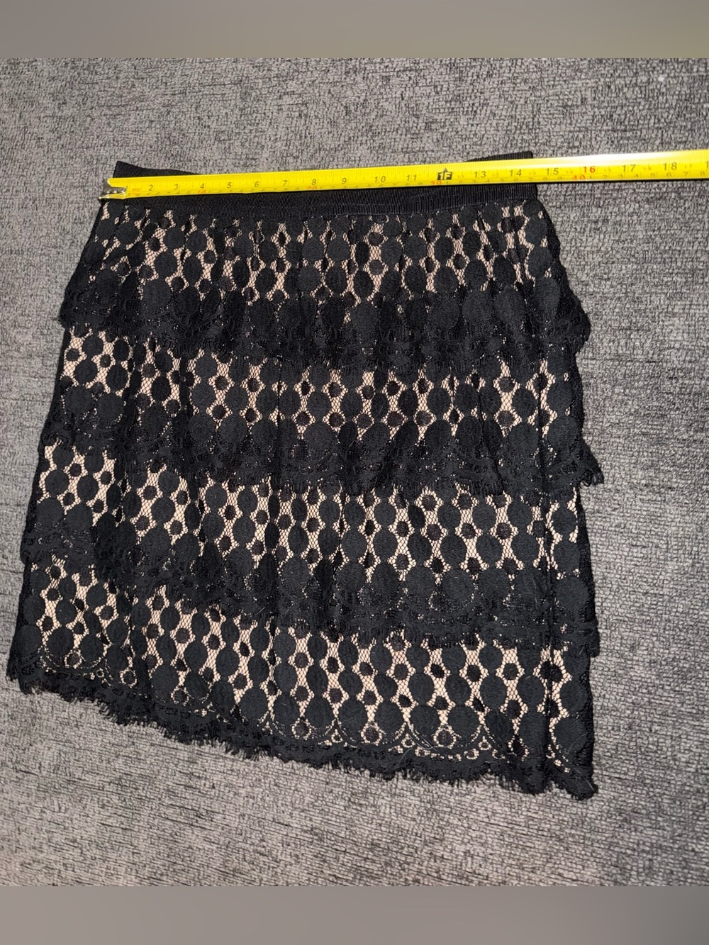 Ann Taylor Black Lace Pencil Skirt Size 4 Dark Romantic Tiered - Picture 7 of 9